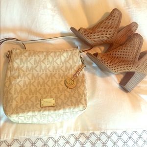 Michael Kors cross body white purse!